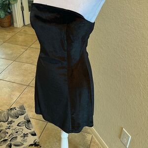 Miscreants Size UK 12 US 8 Strapless Velvet Mini Dress Black LBD Cocktail Party